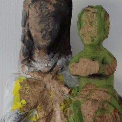 Andrea Grote: O.T. (Maria 1), aus der Serie O.T. (Maria), Holzfigur bearbeitet, Acrylfarbe, Leim, 2020