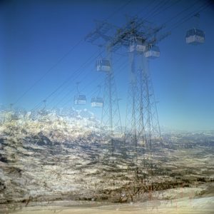 O.T. (Fleckalmbahn, 3min, 2017) 2025, Installation 300 x 150 x 300 cm, Stahl- und Aluminiumstangen, Schrauben,, Draht, Beton